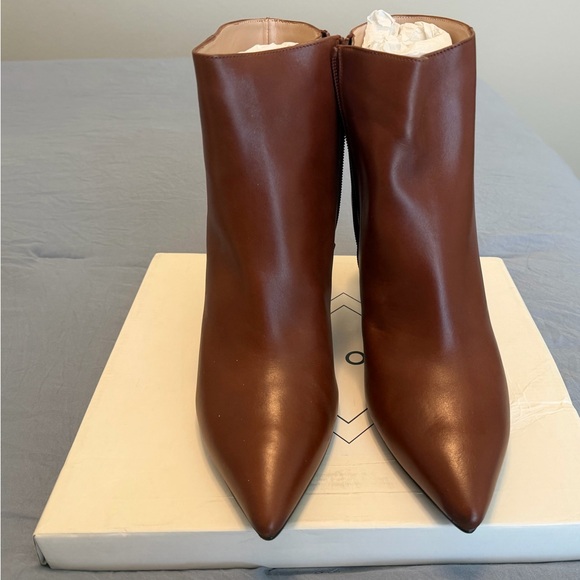 Dalton Pointed Ankle Boot - Maple - Picture 5 of 11